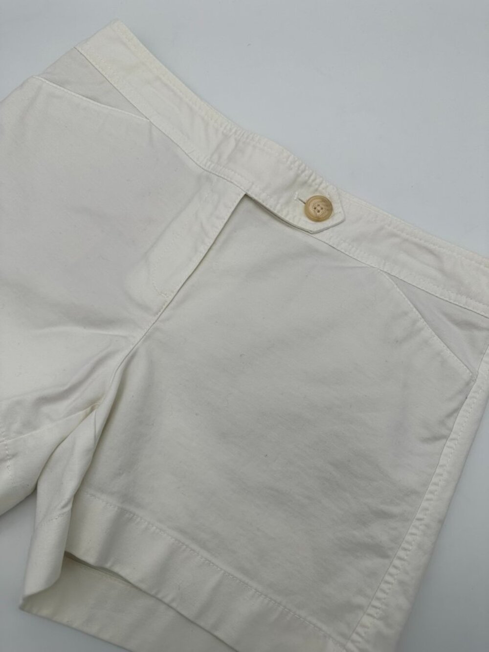 Ann Taylor Women's Signature Fit Lower Waist Chino Shorts, Size 10, White